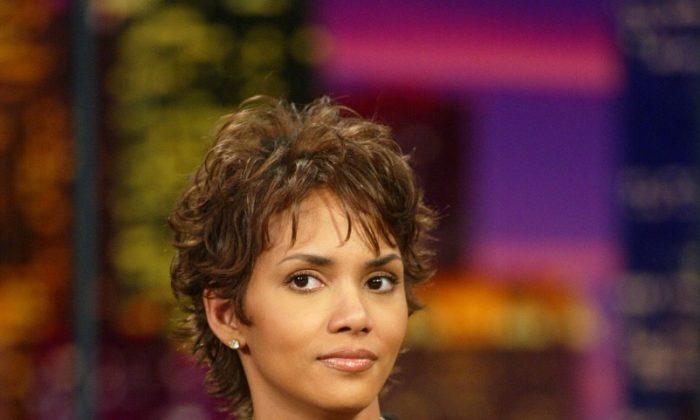 Halle Berry Dress on Leno: Notable Dresses in ‘Tonight Show’ History (Photos/Videos)