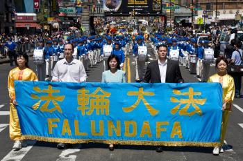 Photo Report: April 25 in New York’s Chinatown