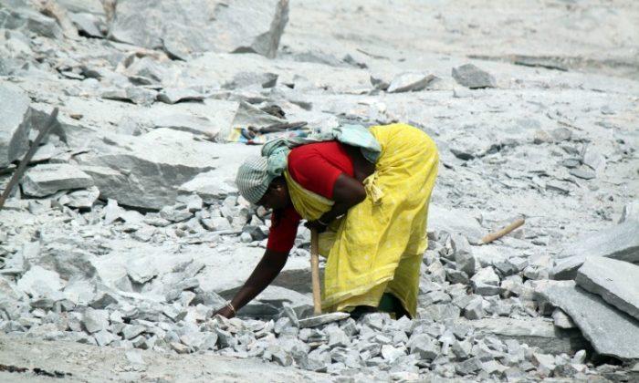 Indian Quarry Workers Break Out of Bondage