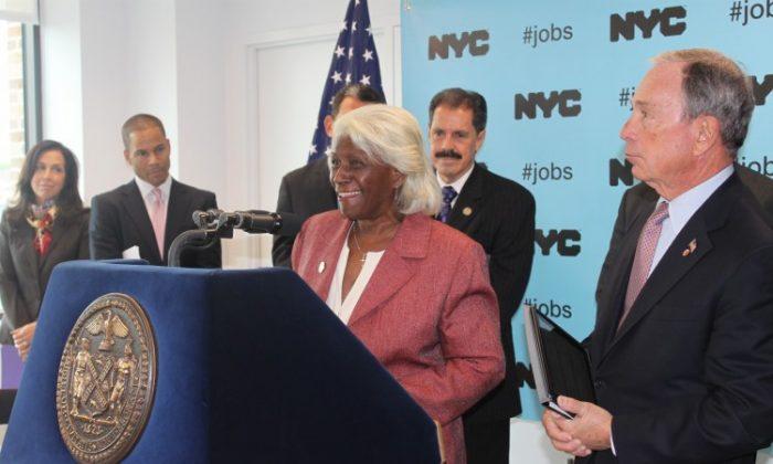 New York City Mayor Opens Bronx Small Business and Job Search Center