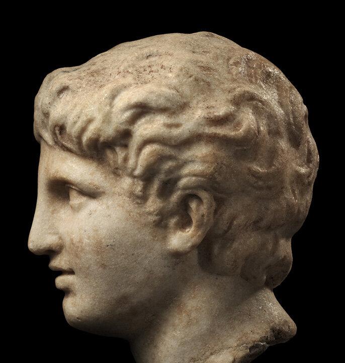 Art Fair Brings Together the Ancient and the Modern