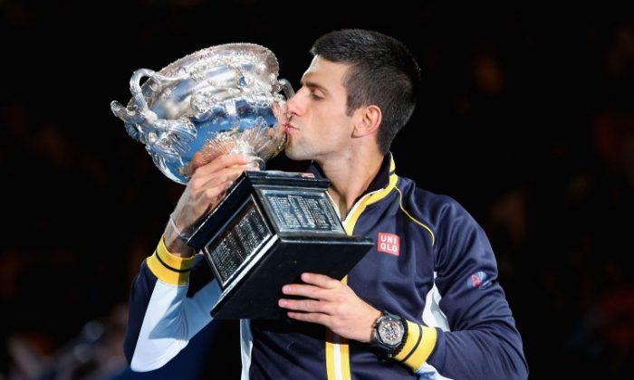 Djokovic Powers Past Murray; Wins Third Straight Australian Open