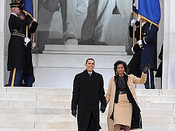 Thousands Gather for Obama Inaugural Celebration Concert at the Lincoln Memorial