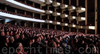 Shen Yun Lights Up the NAC in Ottawa
