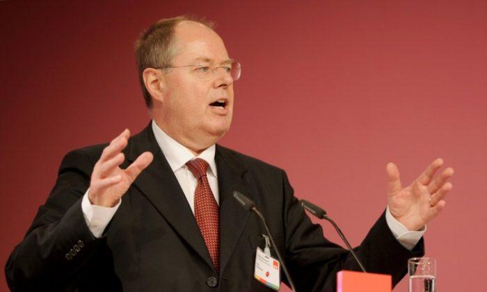 Former Finance Minister To Challenge Merkel in Upcoming Election