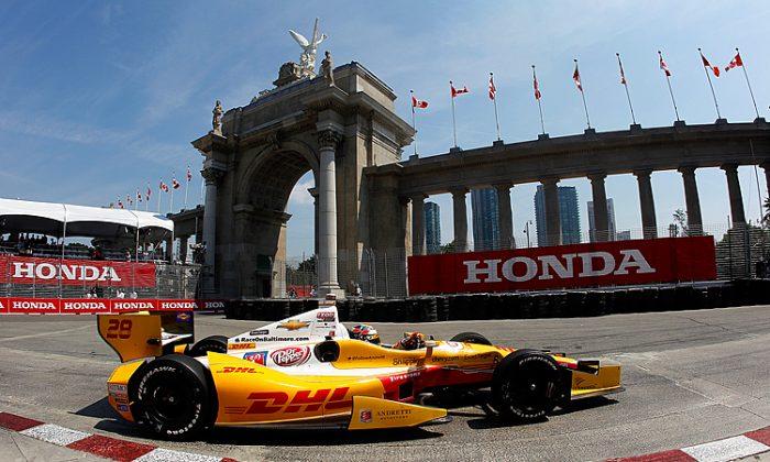 Ryan Hunter Reay Wins Third IndyCar Race in a Row on Streets of Toronto