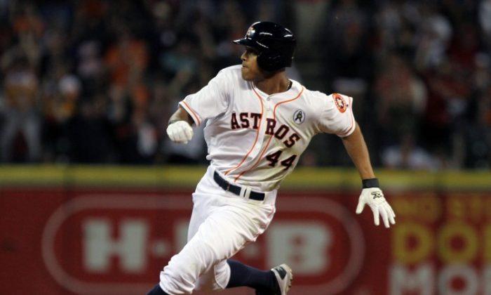 Play Ball! Astros Strong in AL Debut, Beat Rangers