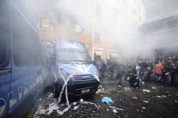 Italian Students Stage Violent Protests Against Reforms