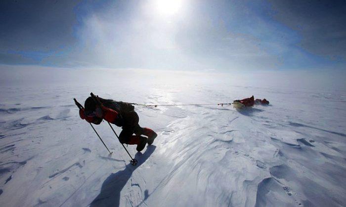 Kite Skiing Across Antarctica in 81 Days