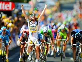Cavendish Back on Top in 2010 Tour de France Stage Five