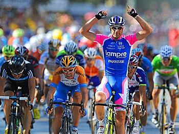 Petacchi Sprints to Stage Four Win at 2010 Tour de France