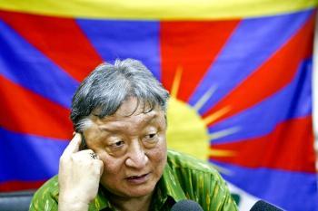 Tibetan Envoys Return to India Empty-Handed