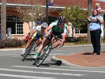 Criterium Takes Bicycle Racing to New Level