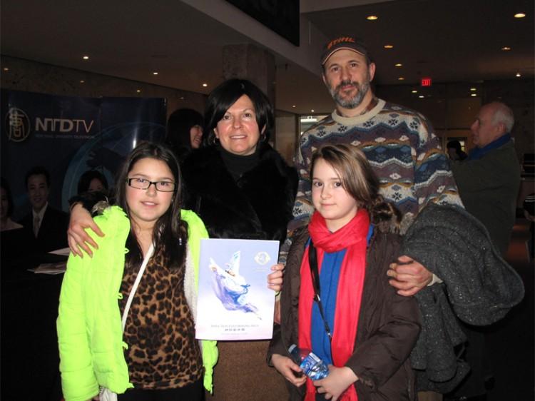 Newspaper Publisher Has High Praise for ‘Phenomenal’ Shen Yun