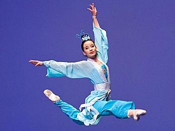 Semifinalists of Chinese Dance Competition Wow Audiences