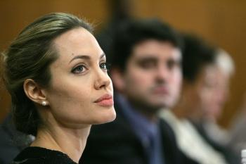 Angelina Jolie Calls to Support Displaced Bosnians