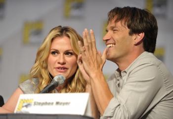 Anna Paquin and Stephen Moyer to Present at Emmy Awards
