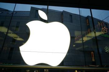Apple Has Blowout Quarter, Tops All Expectations