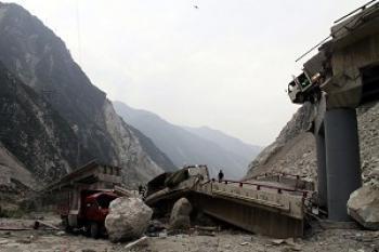 Six Die in Bridge Collapse in China Quake Zone