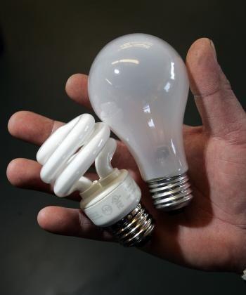 Energy Saving Lights Not Such a Bright Idea, Say Critics