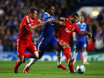 Chelsea and Liverpool Stage a Classic, Blues Move on