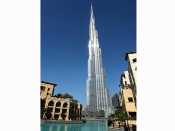 Burj Khalifa Luxury Apartments, the World’s Tallest Tower, in Dubai