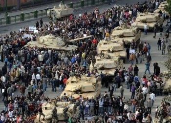 Military Presence Increases in Cairo as Protesters Persist