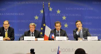 EU Criticizes Russia, Postpones Partnership Talks