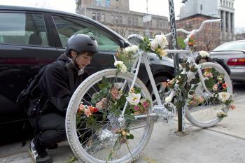 Advocacy Group Honors Cyclists and Pedestrians Killed in Traffic
