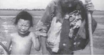 Children were among those who suffered from the failed Great Leap Forward and subsequent famine. (Screenchot via NTDTV)
