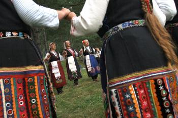 The Mystical ‘Horo’ Dance from the Balkans