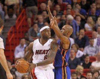 Knicks Defeat Heat: Carmelo Anthony and Chauncey Billups Play Key Roles