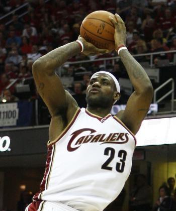 LeBron Saves Cavs from Loss to Hawks