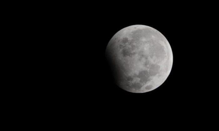 Penumbral Lunar Eclipse Over Pacific Early Wednesday