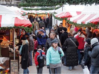 Outdoor Holiday Markets Bring Charm to Gift Shopping