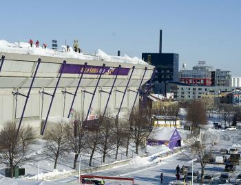 Brett Favre Consecutive Games Streak Saved by Metrodome Collapse