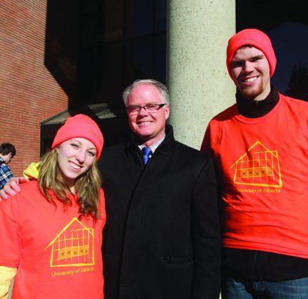 Students, Politicians Sleep outside to Raise Funds for Youth Homelessness