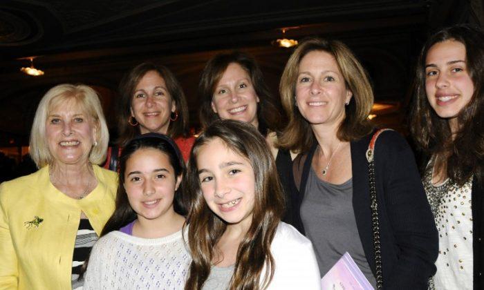 ‘Best Mother’s Day gift I have ever had’: Shen Yun