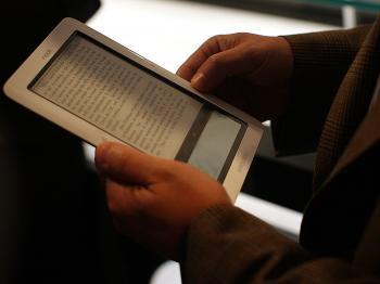 Price War: New B&N Nook Competes with Sony’s Reader and Amazon’s Kindle