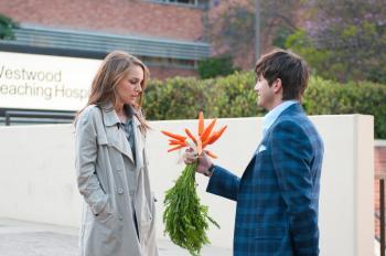 Movie Review: ‘No Strings Attached’