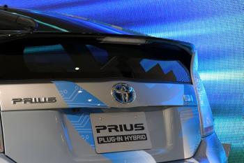 Toyota Prius Sales Predicted to Fall Due to Expiration of Subsidies (Video)