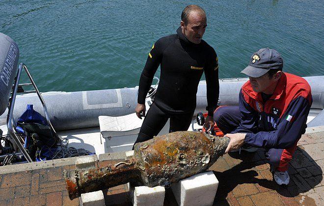Ancient Cargo Points Way to 2,000-Year-Old Roman Shipwreck