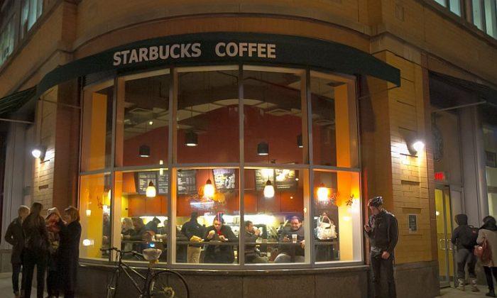 Victims Group to Boycott Starbucks Over Firearms