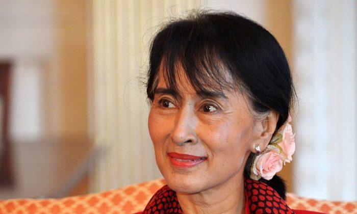 Burma’s Suu Kyi Woos Washington