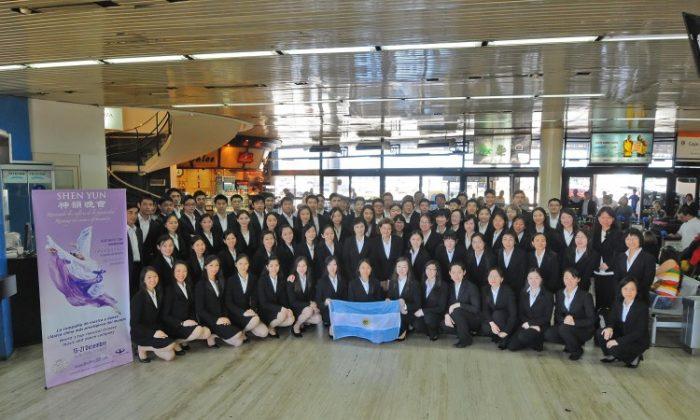 Shen Yun Arrives in Buenos Aires to Start 2013 Tour
