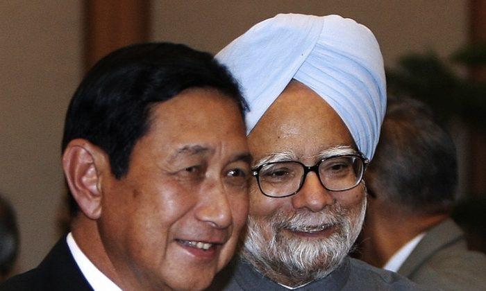Indian PM Signs Agreements With Burma