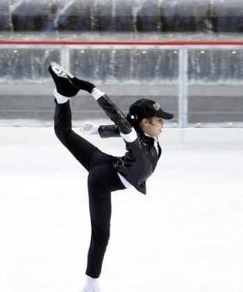 Grace on Ice: Gliding at the Rock