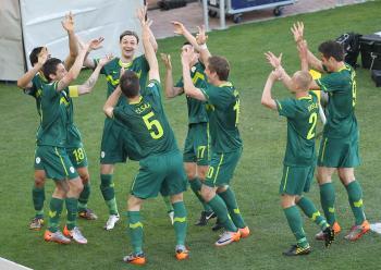 Slovenia Take Charge in World Cup Group C, Defeat Algeria