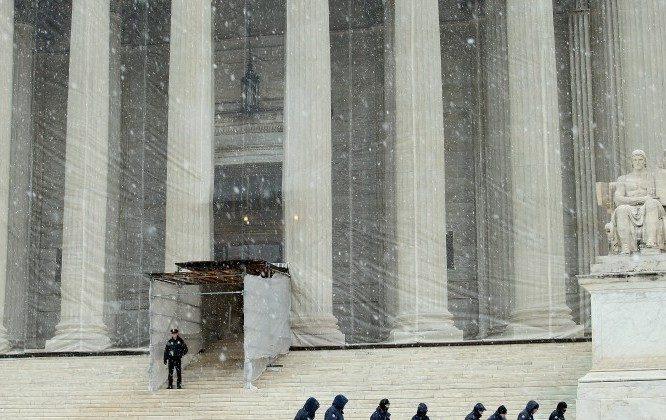 Snowsquester: Federal offices close as city prepares for snowstorm
