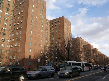 Manhattan’s Massive Apartment Complex Back to Creditors